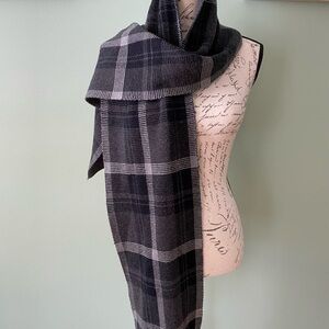 Men’s Plaid Scarf Black and Gray